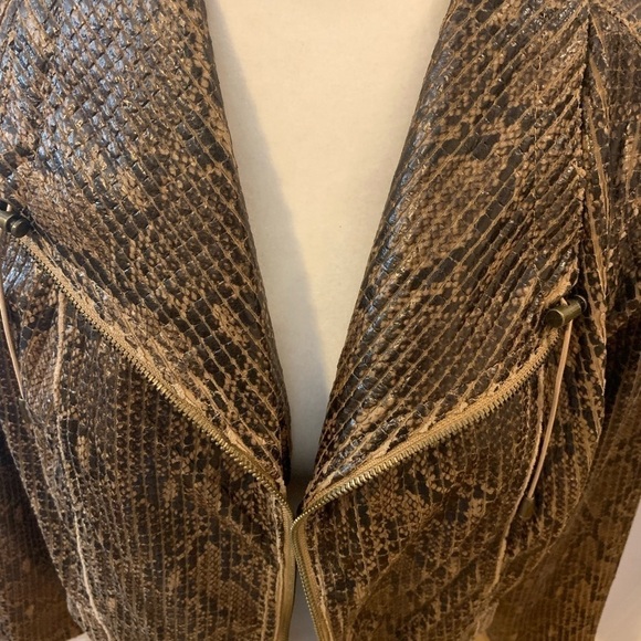 Ruby Rd snake skin classic jacket, size 12 - Picture 4 of 8